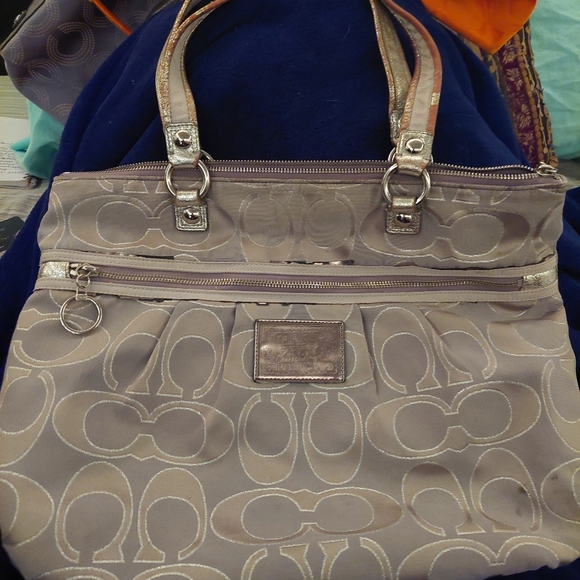 Coach Purses - Picture 13 of 16